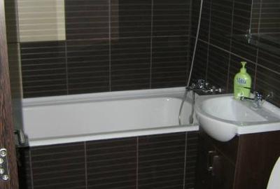 2 camare cu centrala gaze , vis a vis de  City Mall,mobilat ,utilat,etajul 1. - 8