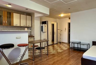 Garsonieră decomandată, mobilată în Vitan