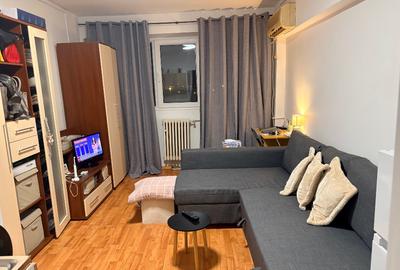 Garsonieră decomandată în Micro 13 - 2