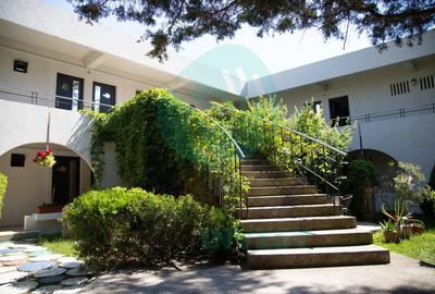 Hotel/Pensiune, de 17,300 mp, în Central - 4