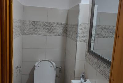 Apartament cu 3 camere semidecomandat în Central - 1