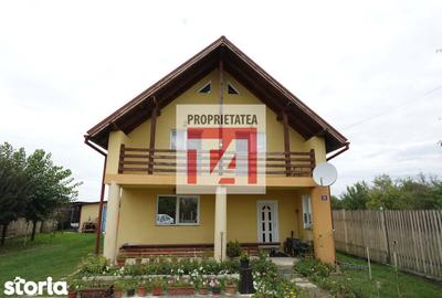 Casă cu 4 camere cu Teren 18.5 Mp în Coltău - 2