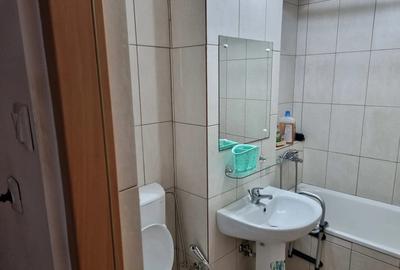 Inchiriere ap 3 camere la Valcea pe A.I.Cuza,et 1 - 3