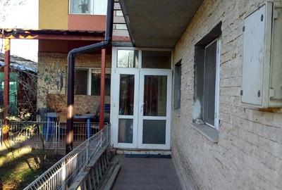 Casă cu 10 camere cu Teren 300 Mp în Central - 3