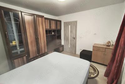 Apartament cu 3 camere semidecomandat în Central - 4