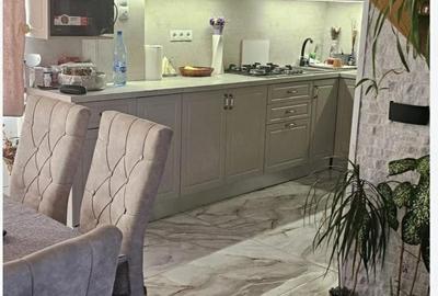 Casă cu Teren 2 Mp în Central - 2