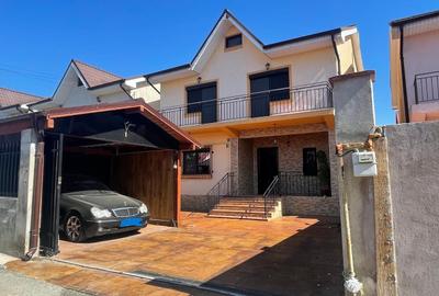Casă cu 7 camere în Sud-Est