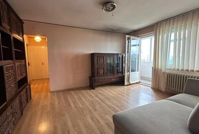Apartament cu 3 camere semidecomandat în Drumul Taberei