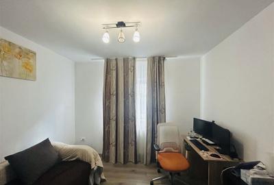 Apartament cu 3 camere decomandat în Central - 2