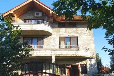 Casă cu 10 camere cu Teren 517 Mp în Popești-Leordeni - 1