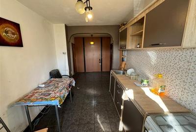 Apartament 2 camere, etaj 2, zona Unirea Principatelor - 2