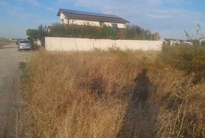 Teren de 665 mp, în Cornetu