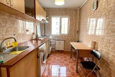 Apartament cu 2 camere decomandat în Basarabia