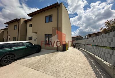 Duplex cu 4 camere cu Canalizare în Săcălaz - 1