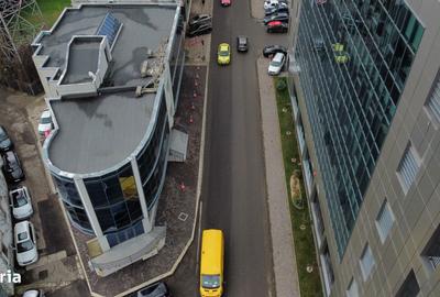 Spațiu comercial, de 1,100 mp, în Central - 4