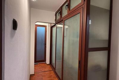 Apartament cu 4 camere decomandat în Rahova