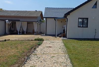 Casă individuală cu 3 camere cu Canalizare în Schitu - 6