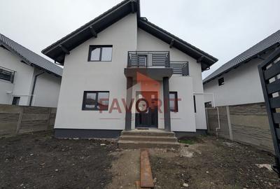 Casă individuală cu 5 camere cu Teren 460 Mp în Sânandrei