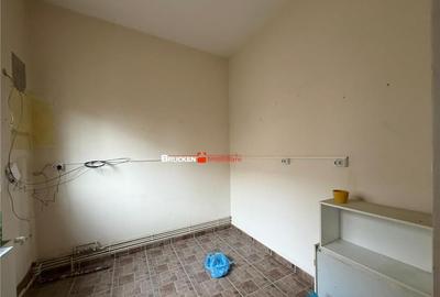 Spatiu comercial ultracentral de inchiriat - 13