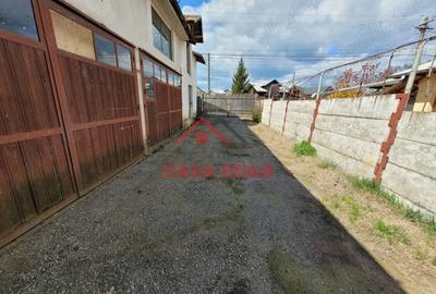 Casă cu 4 camere cu Teren 2284 Mp în Băicoi