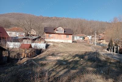 Casă cu 4 camere în Bozioru - 2