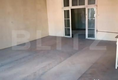 Spațiu comercial, de 74 mp, în Central