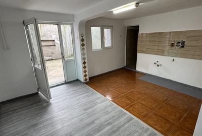 Casă individuală cu 4 camere cu Canalizare în B-dul București - 5