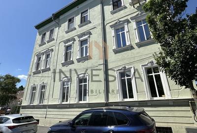 Apartament cu 3 camere decomandat în Ultracentral