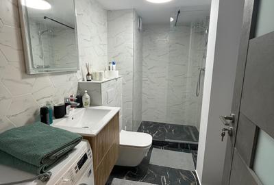 Piata Romana, Metrou, KFC - 15