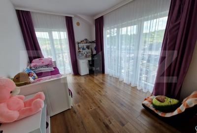 Vila superba in Livezeni, independenta energetic - 16