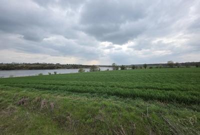 Balta pentru pescuit, peisaj de vis,  padure-lac, investitie garantata