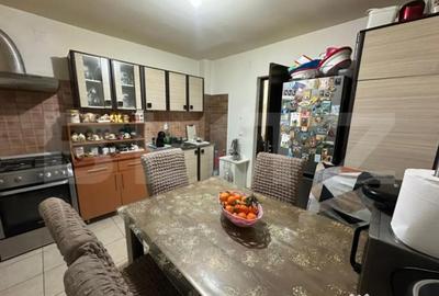 Apartament cu 3 camere semidecomandat, mobilat în Rovine - 6