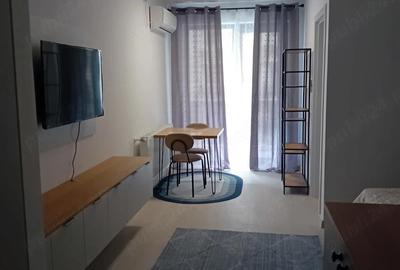 Garsonieră decomandată în Central