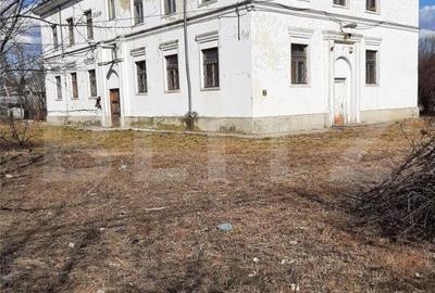 Spațiu comercial, de 596 mp, în Minieri - 1