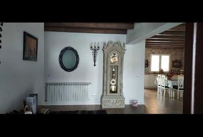 Casă cu 3 camere în Mihai Viteazu - 1