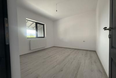Casă cu 4 camere în Central - 2