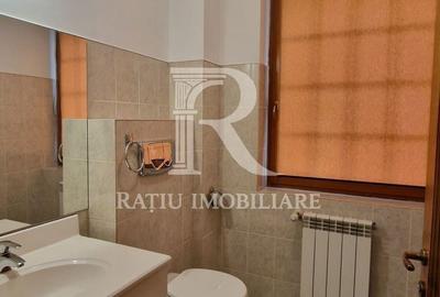 Spațiu comercial, de 640 mp, în Central - 3