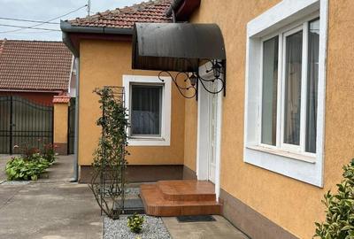 Vilă cu 7 camere, 3 băi, P+M, garaj, terasă, 1130 mp teren, Sântandrei, Bihor. - 15