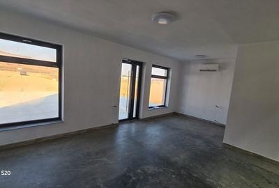 Spațiu comercial, de 253 mp, în Central - 4
