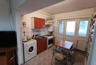 Apartament cu 4 camere semidecomandat în Unirii Sud - 3