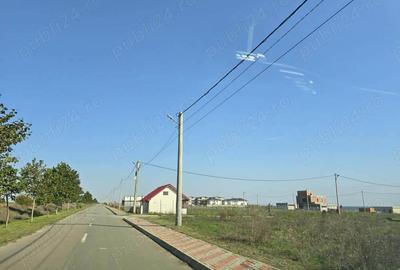 Teren de 5000 mp, în Central