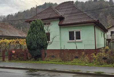 Casă cu 4 camere cu Teren 600 Mp în Ferneziu - 9