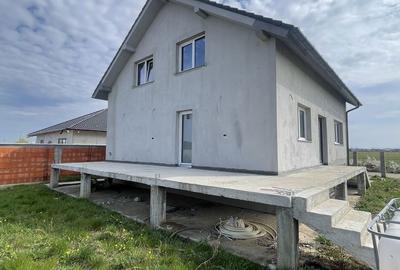 Casă cu 4 camere în Central - 3