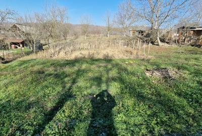 Teren de 500 mp, în Slătioarele - 2