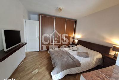 Apartament cu 3 camere decomandat în Micro 8 - 17