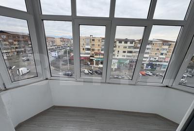 Garsoniera 30 mp, zona 9 Mai - 6