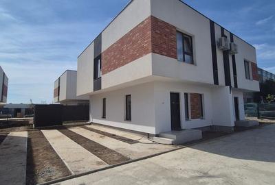 Duplex cu 4 camere cu Canalizare în Titan - 3