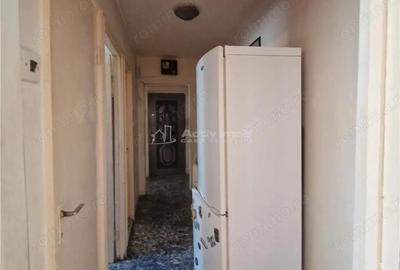 Apartament 2 camere decoandat, etaj 3 - Posta Rovine - 2
