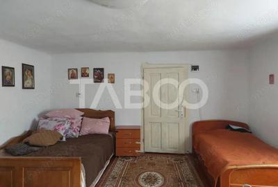 Casă cu 2 camere cu Canalizare în Cisnădie