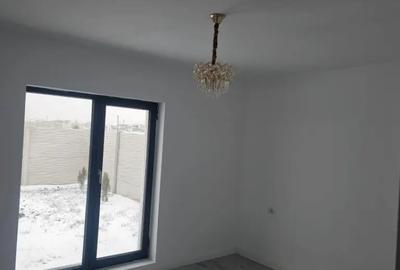 Casă cu 7 camere cu Teren 412 Mp în Malu Mare - 17